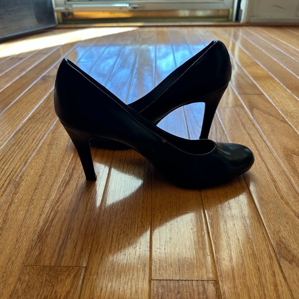 Liz Claiborne Flex Black High Heel Pumps